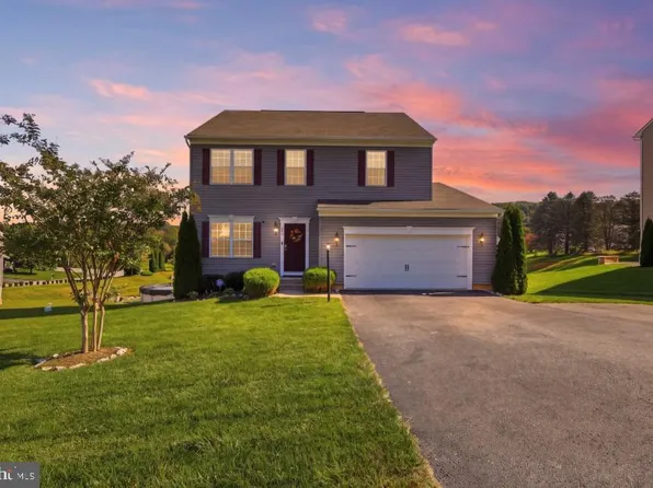 255 Palomino Dr, York, PA 17402