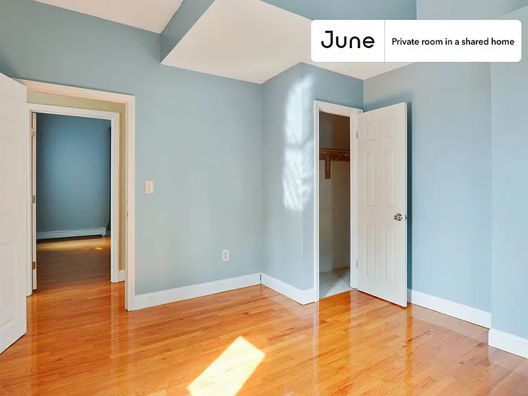 21 Highgate St #B — Photo 4