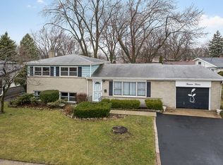 1312 Pennsylvania Ave, Des Plaines, IL 60018