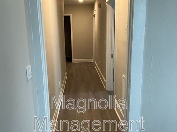 4th image of 214A S Walnut St