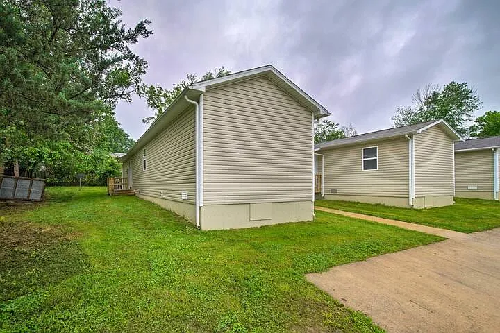 914 Renfrow St — Photo 29