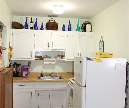 3rd image of 802 E 25th Ave