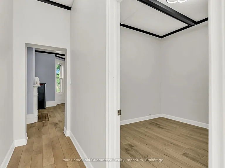 42 Vansittart Ave — Photo 10