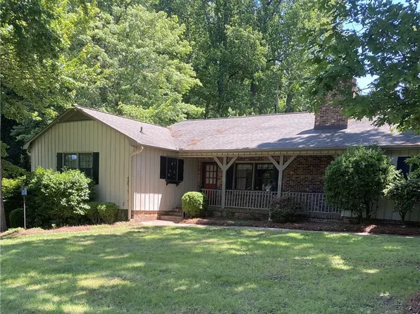 1229 Woodbrook Dr, Kernersville, NC 27284