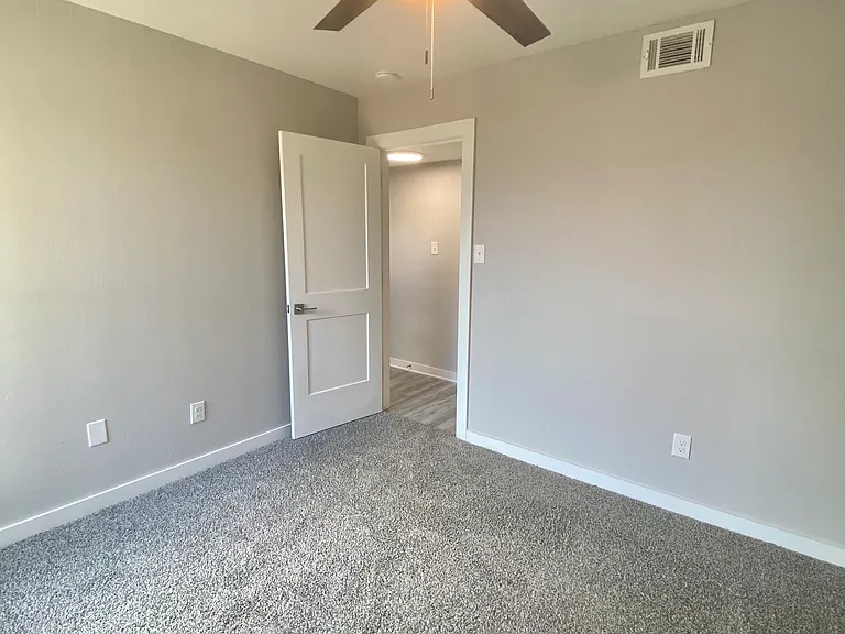 6824 NW Willow Springs Dr — Photo 26