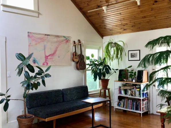15 Bright St, Northampton, MA 01060