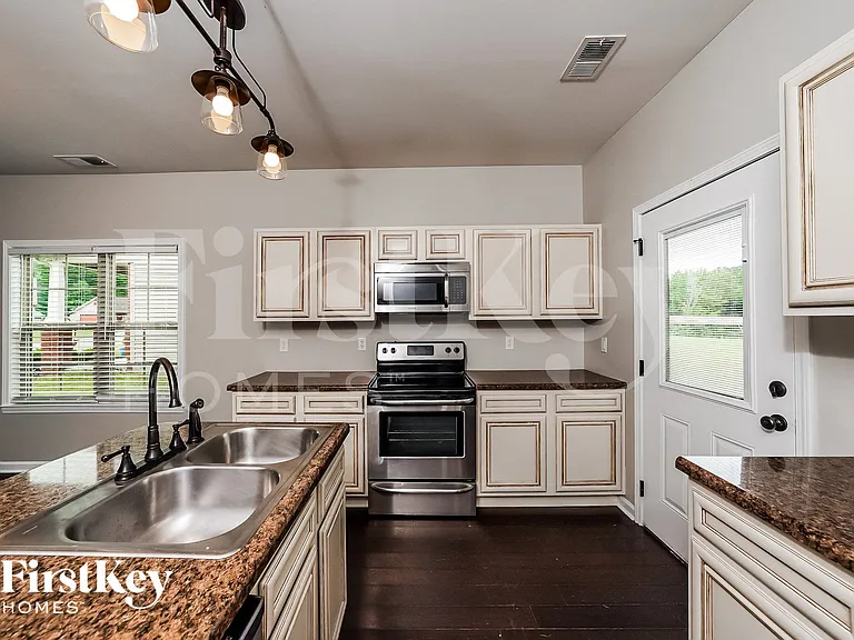 345 Deer Creek Way — Photo 5