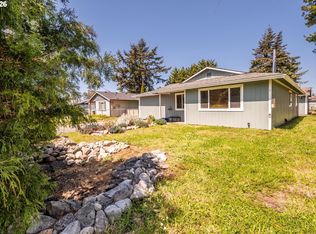 1135 1st St NE, Bandon, OR 97411