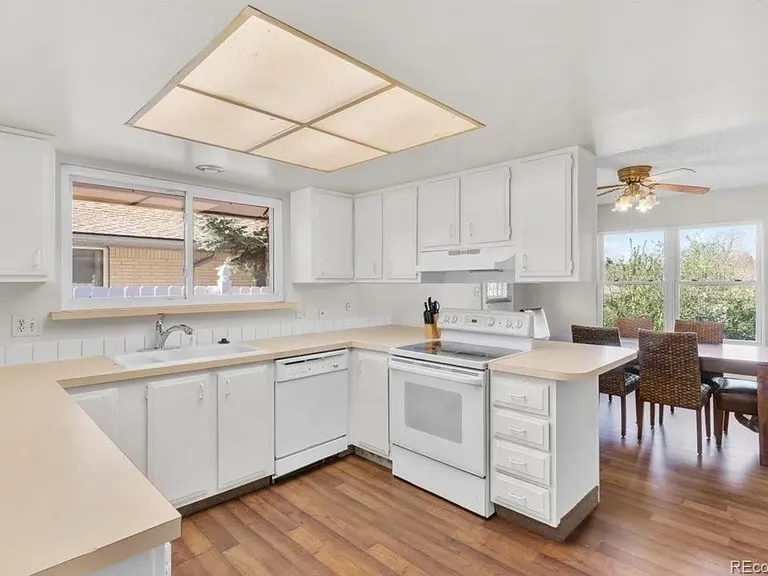 1685 S Kenton Way — Photo 8