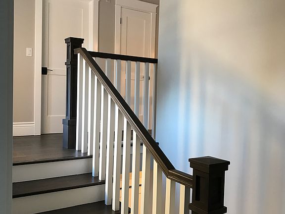 4th image of 103 Costances Ct
