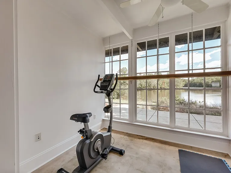 190 Lakewood Dr — Photo 22