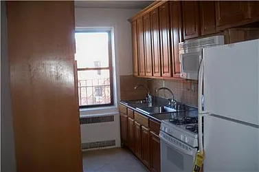 Rented by R New York