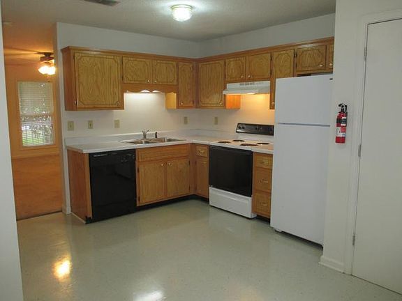 3rd image of 248 Forbes Ave