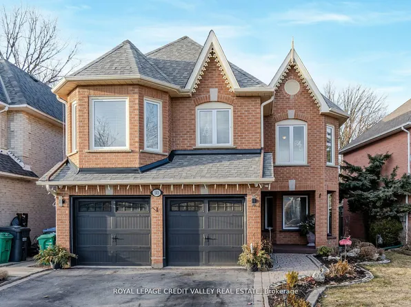 103 Vivians Cres, Brampton, ON L6Y 4V4