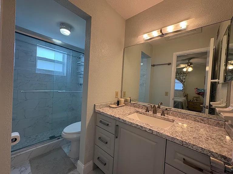 108 NE 20th Ave #206 — Photo 17