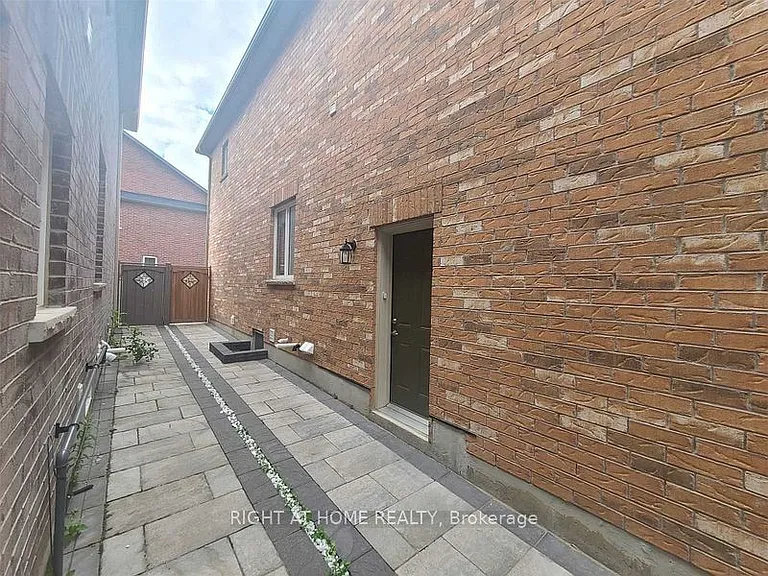 84 Rising Hill Rdg #2 — Photo 2