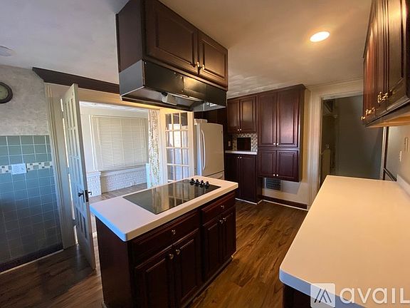 5th image of 179 W Main St #C