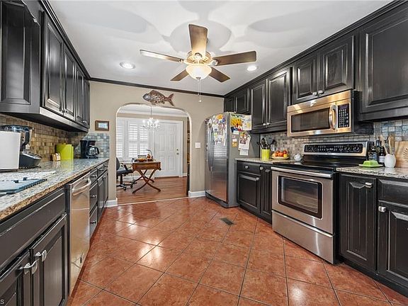 4th image of 723 Haynes Rd