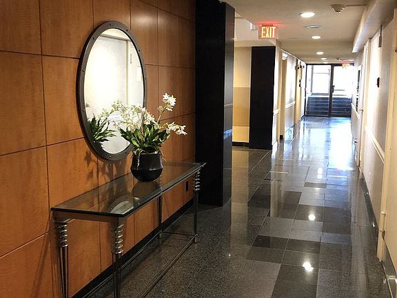 3rd image of 1590 Anderson Ave APT 4D