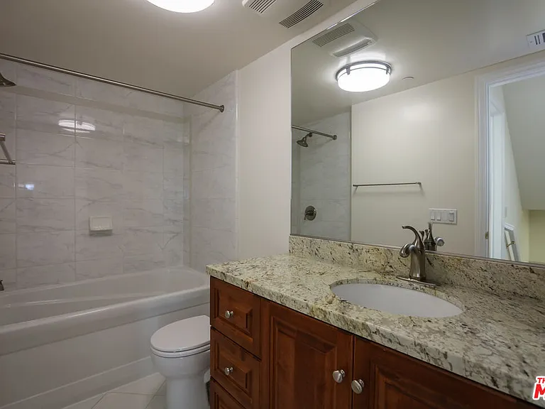 1171 Franklin St #104 — Photo 26