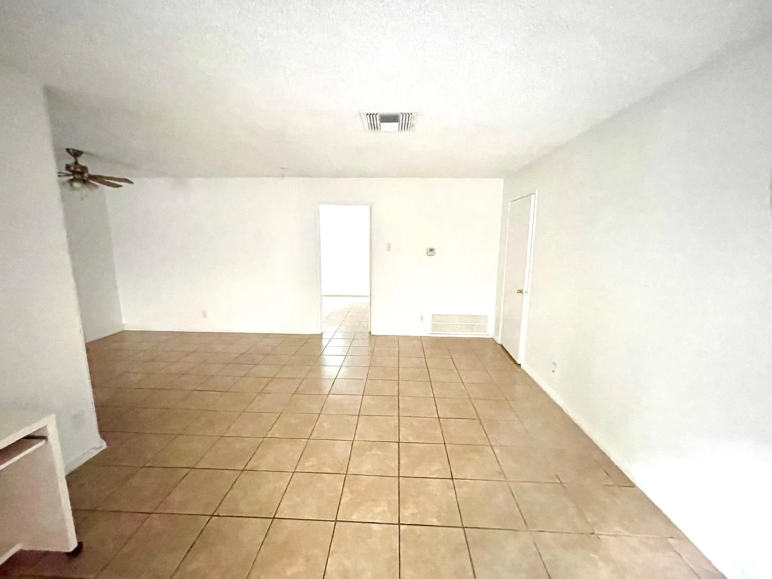 9023 Burnet Ave — Photo 4
