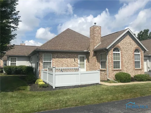 65 Foxgate Cir W, Bowling Green, OH 43402