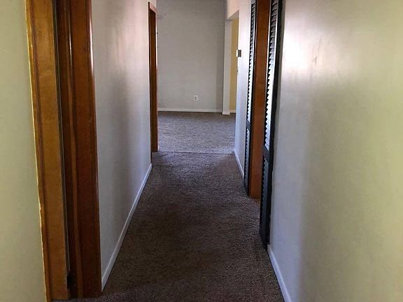 5th image of 965 Elm St