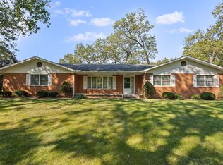 6894 Mercedes Ln, Demotte, IN 46310