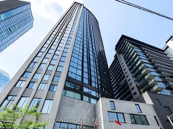 210 Victoria St #907, Toronto, ON M5B 2R3