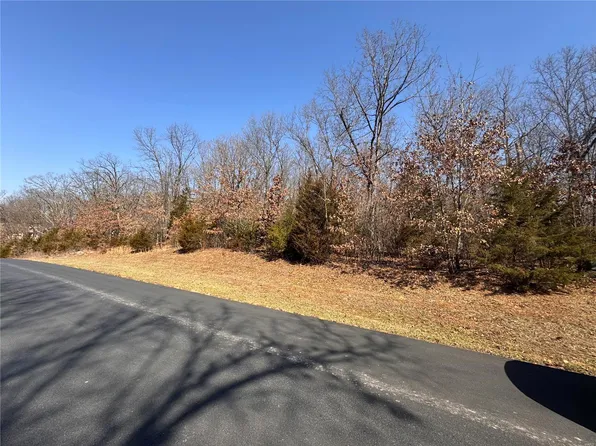 3 Deer Valley Ct, Troy, MO 63379