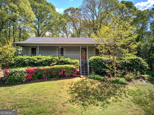 5534 Blackhawk Dr, Acworth, GA 30102