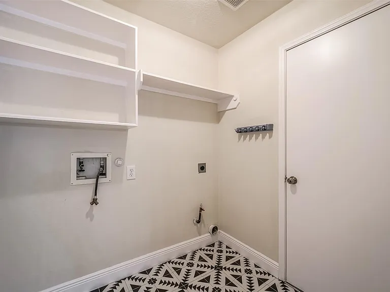 4822 Mosaic Canyon Ct — Photo 15