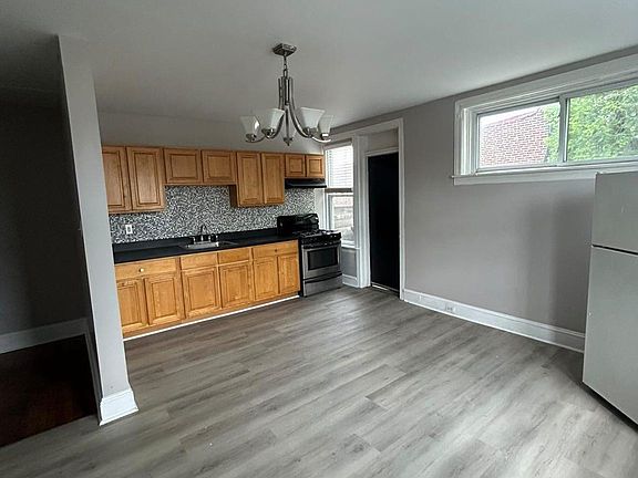 5th image of 1901 N 60th St Floor 2