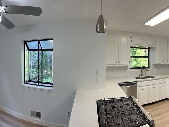 5th image of 2590 Indian Lake Dr