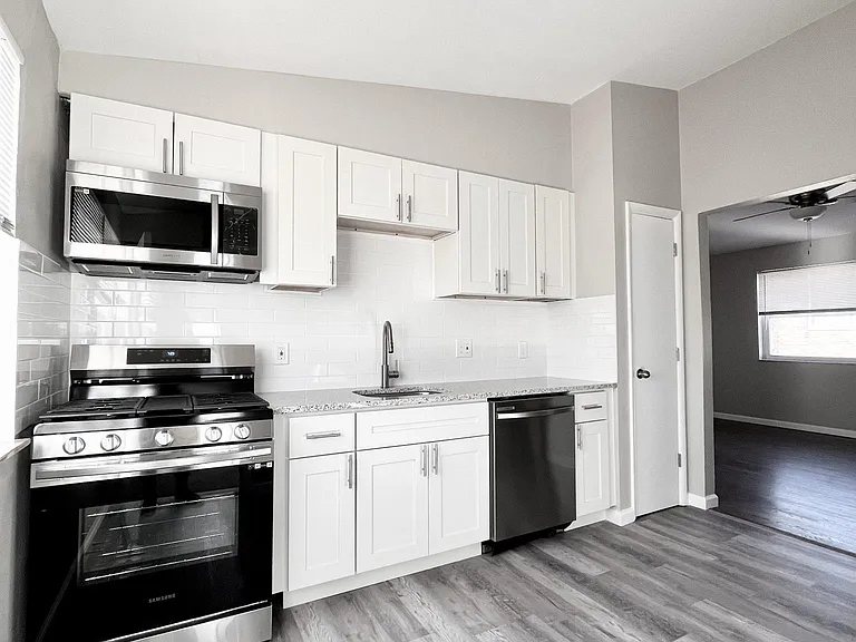 4235 Tholozan Ave #B — Photo 1