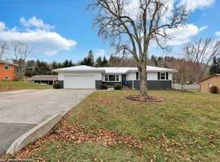 236 Elm Dr, Newark, OH 43055