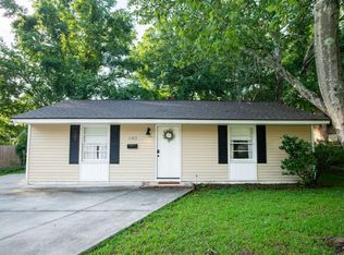 1137 Dickson Ave, Hanahan, SC 29410