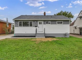 6330 Stonecrest Dr, Brookpark, OH 44142