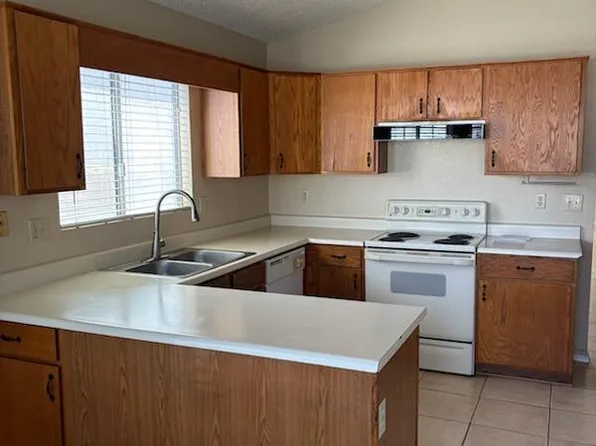 6353 W DELMONICO Lane, Glendale, AZ 85302