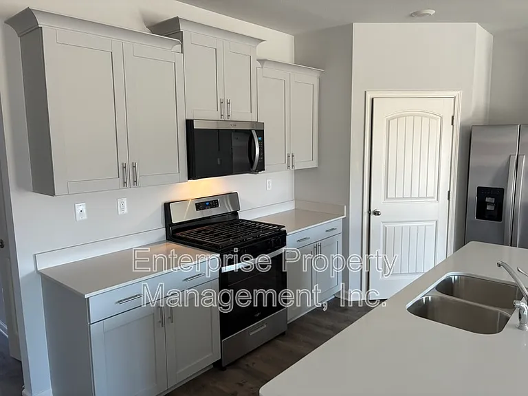 85 Burr Oak Cv — Photo 29