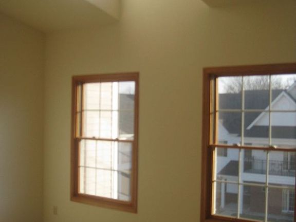 3rd image of 7955 Williamsburg Ct