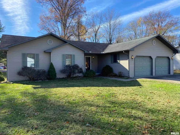 707 Anderson St, Carterville, IL 62918