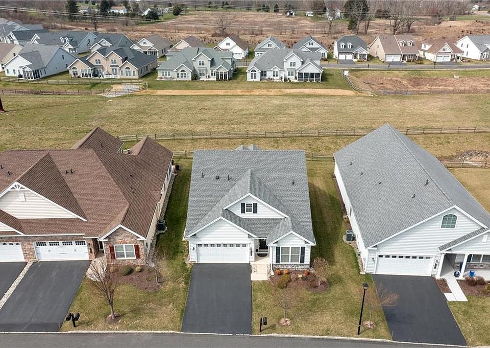 4415 Colonial Ln, Center Valley, PA 18034 Zillow