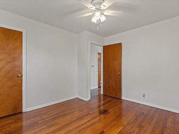 5th image of 1521 N Kenmore St