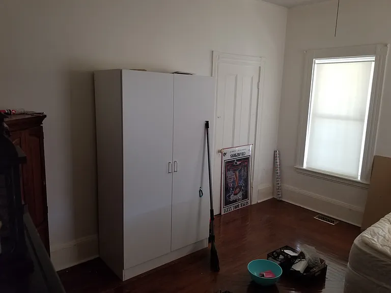 22-24 Alpine Pl #A — Photo 4