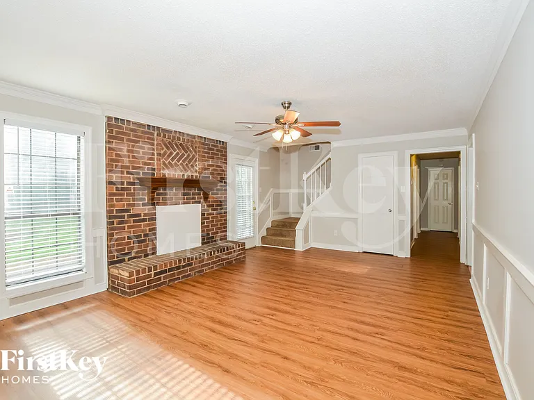 4619 Leash Ln — Photo 5