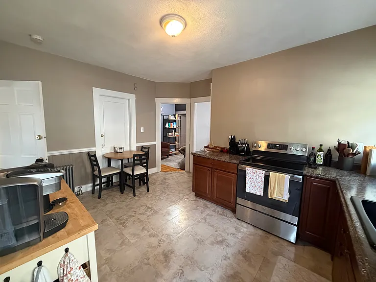 212 Powder House Blvd — Photo 5