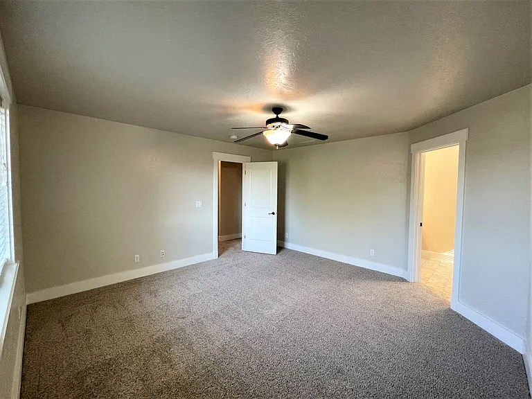 709 N Saddlebrook Way — Photo 25