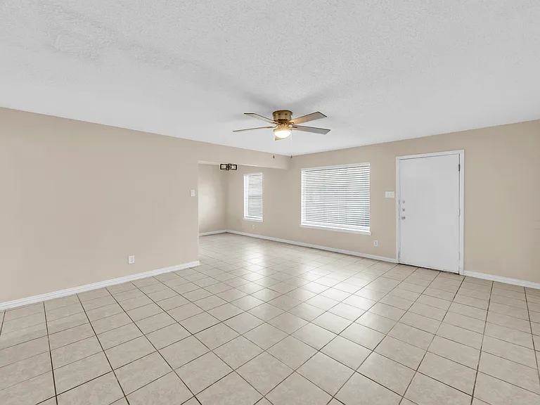 3024 Tudor Ln #102 — Photo 4
