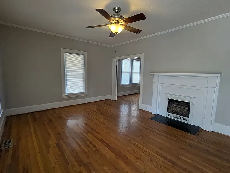 606 Park Ave — Photo 2